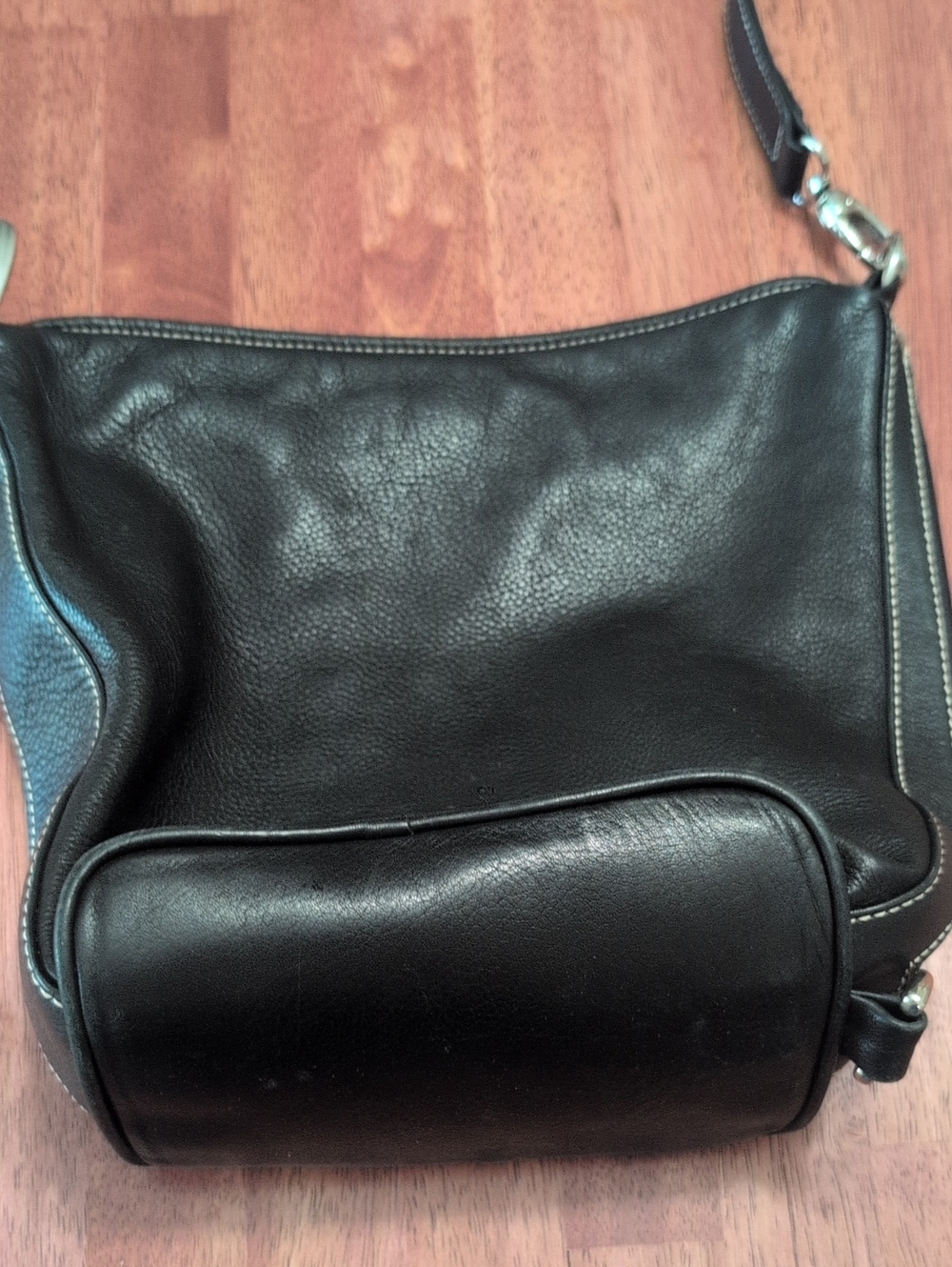 Donald J Pliner Classic Black Leather Shoulder Bag